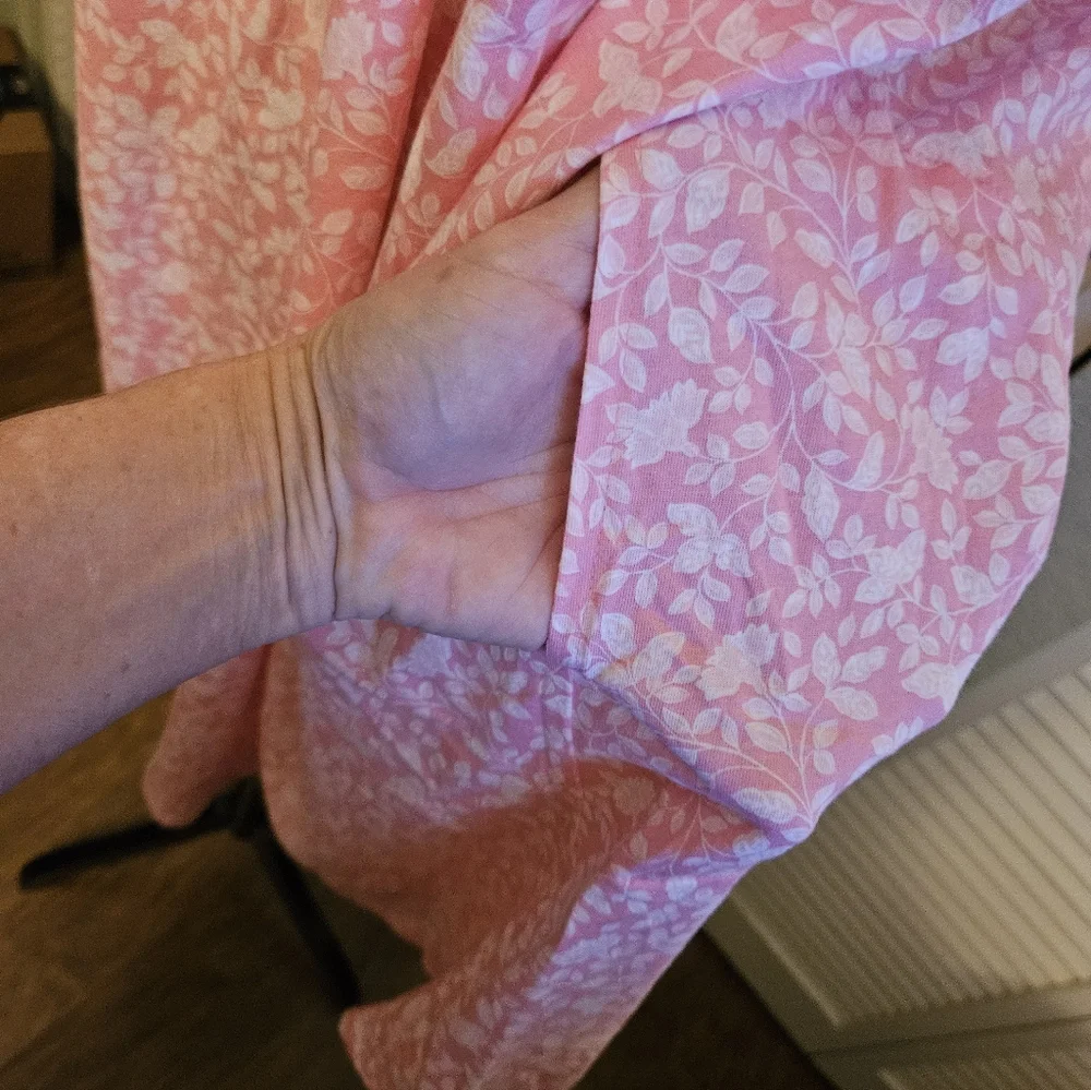 Pink Floral 100% Cotton Woman's Nightgown. - Picture 6 of 11